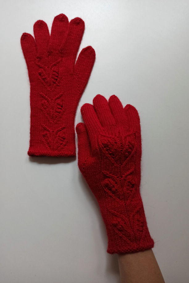 Ярко-красные перчатки ручной работы