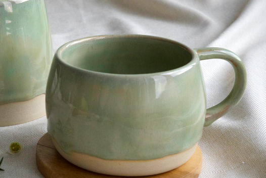 Чашка ручной работы зеленая
