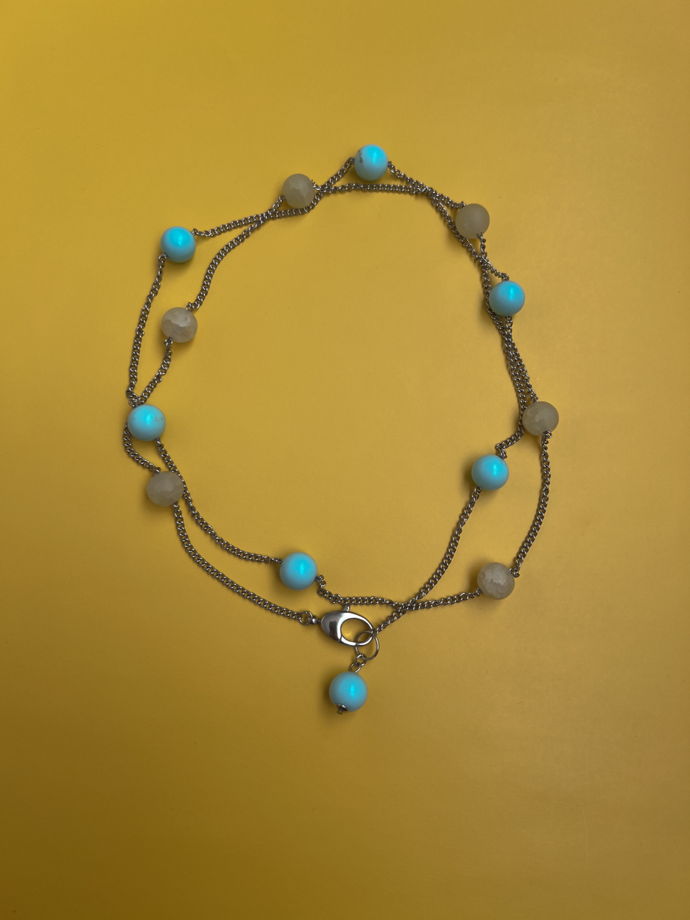 Сотуар из туркаенита и кварца