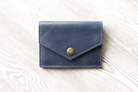 Синий кошелек из натуральной кожи. ручной работы для монет и карт