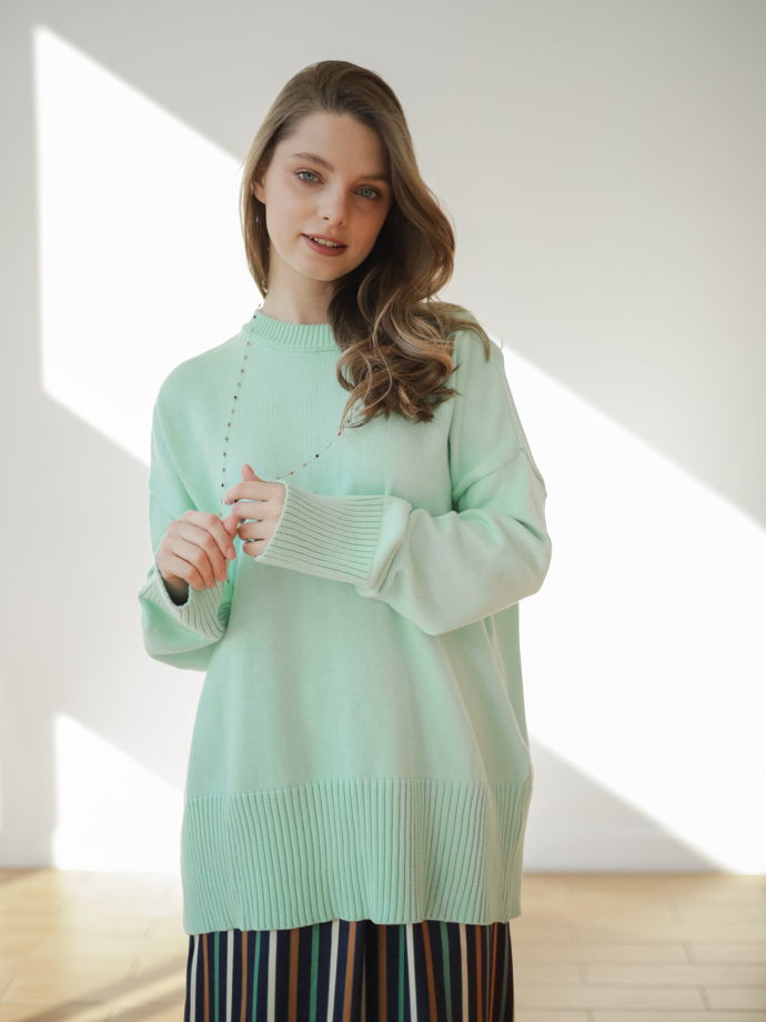 Свитер в мятном цвете