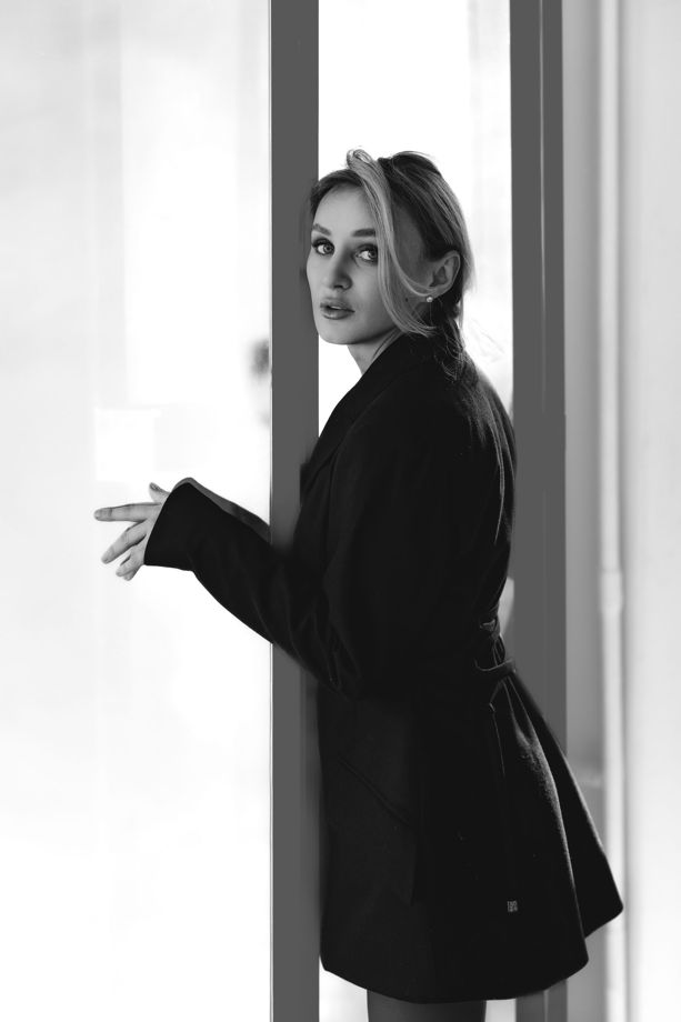 Жакет архитектурный из темно-синей шерсти Hugo Boss на подкладе