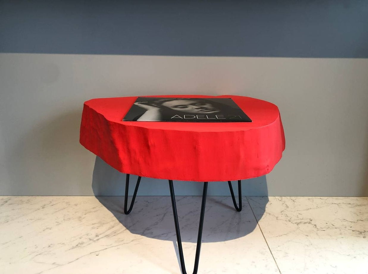 Журнальный стол из спила №1 Adele (Красный)
