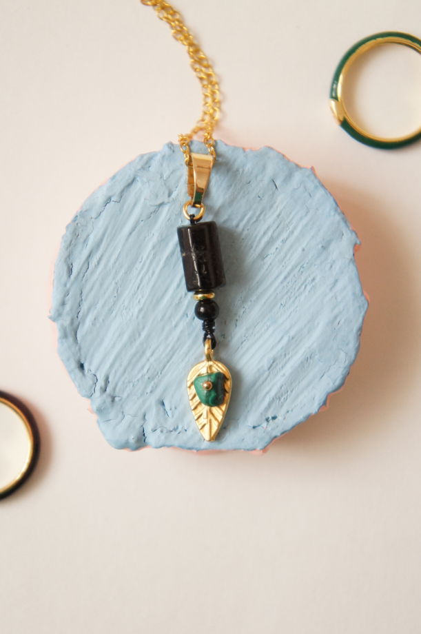 Позолоченный кулон черный турмалин шерл малахит лист