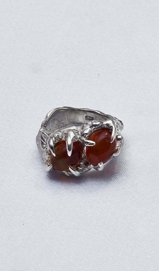 Серебряное кольцо странной формы с сердоликом — "CLAW"