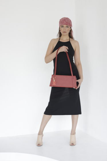 Женская сумка-багет из натуральной кожи