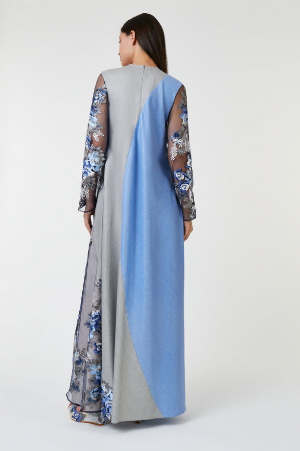 Платье из коллекции "Floreus" выполнено из итальянского льна (30%) с вискозой (70%)