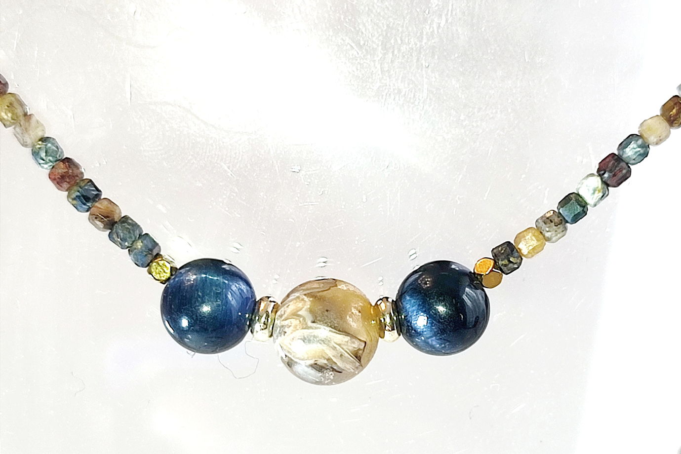 Чокер из петерсита