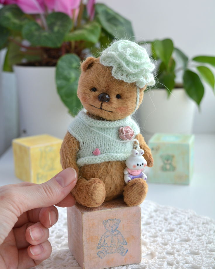 Тедди мишка цветочек