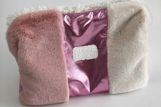 Дизайнерская косметичка из искусственного меха и экокожи с логотипом SugarLemon,розового цвета, размер XL
