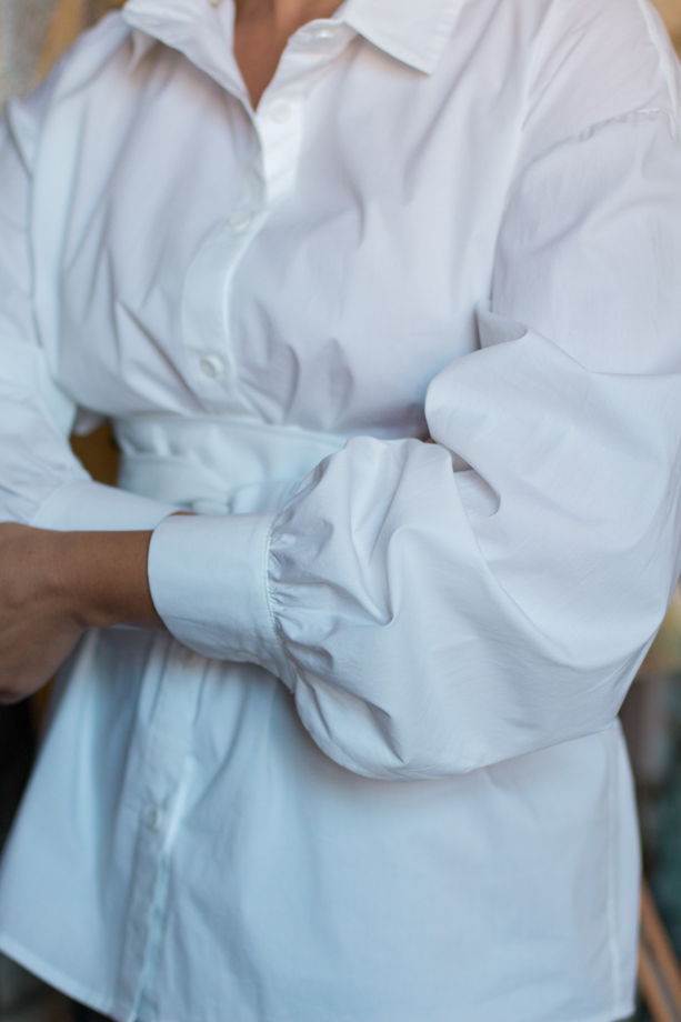 Женская белая рубашка из итальянского хлопка с пышными рукавами