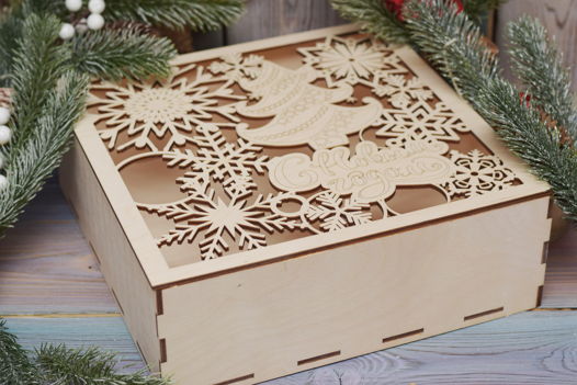 Новогодняя деревянная коробка для подарка шкатулка с Новым годом