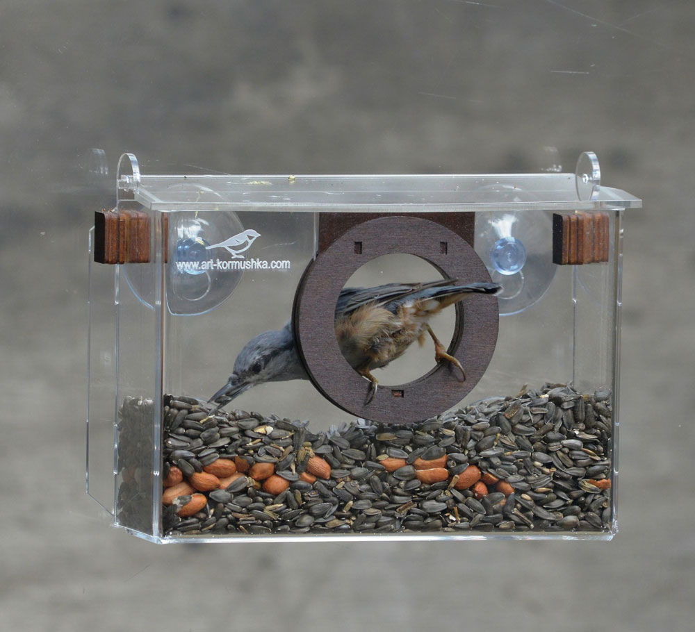 Кормушка для птиц на присосках из акрилового стекла на окно "Фотокамера люкс"