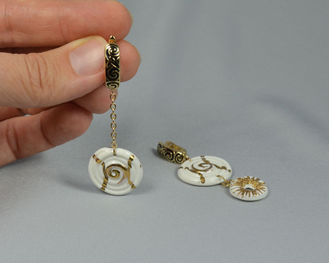 Серьги висюли с подвесками Азия-пончик (эмаль)