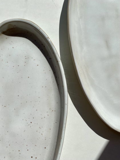 Тарелка керамическая овальная белая