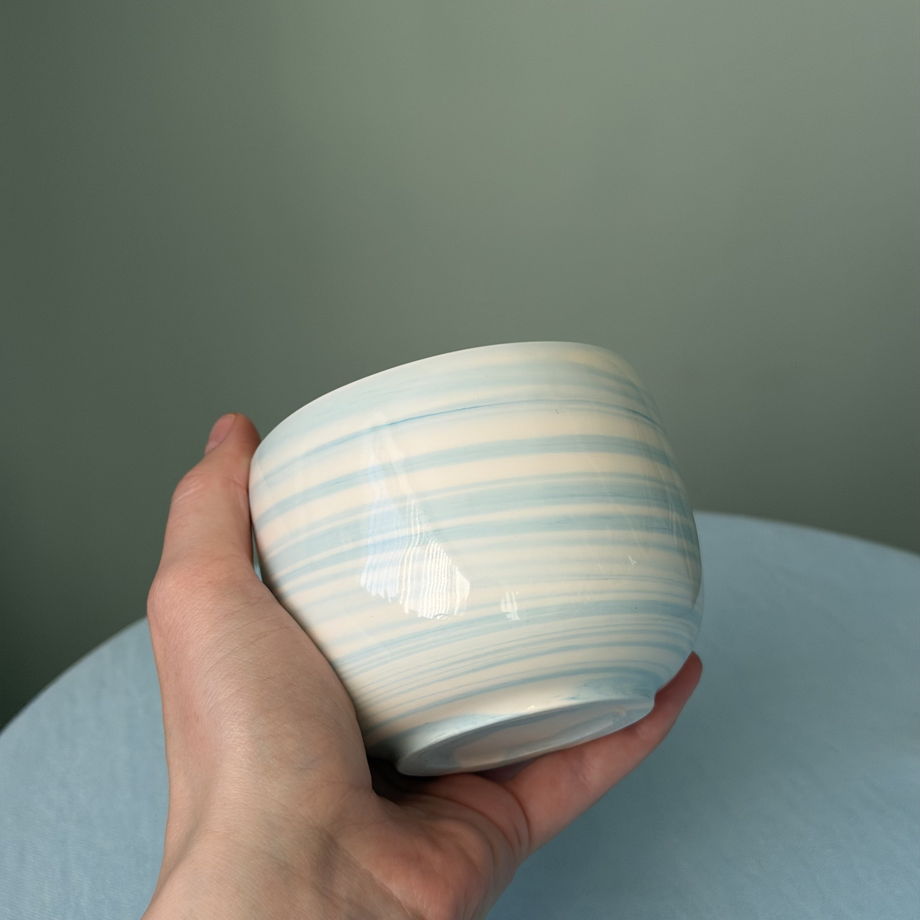 Чашка бело-голубая ручной работы без ручки, "Нерияги"