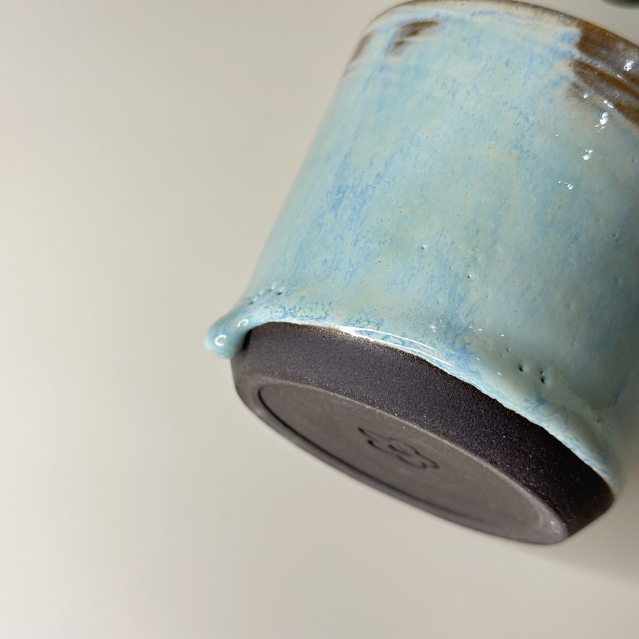 Чашка ручной работы "Темная лазурь", 200 мл