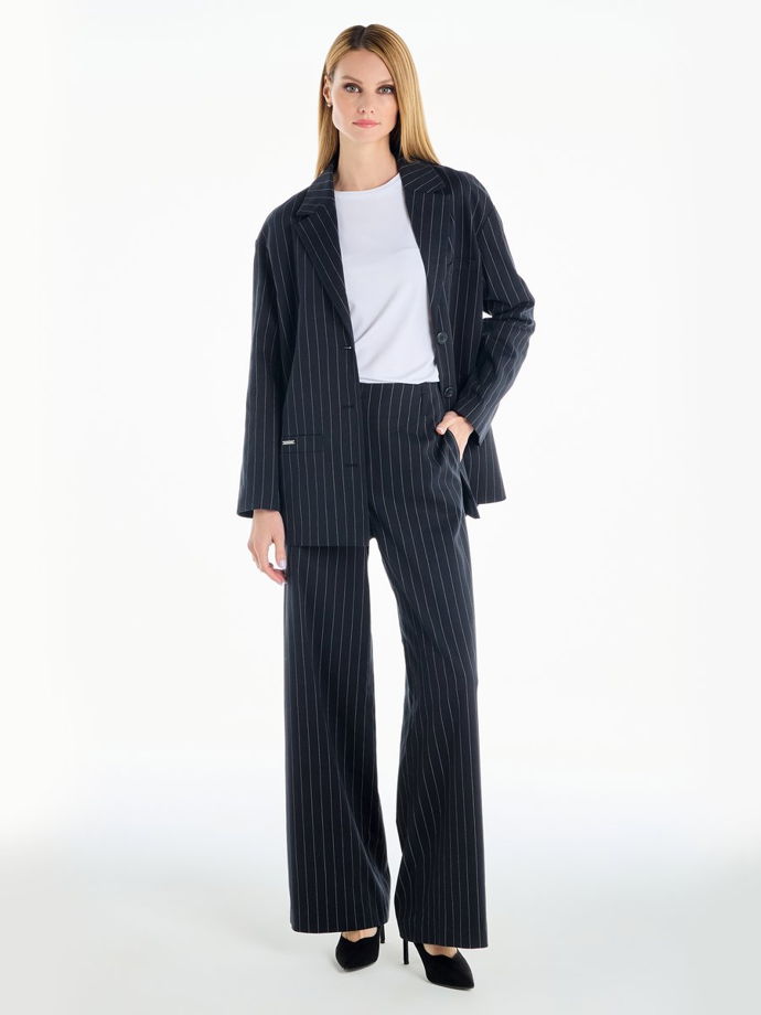 Летний прямой однобортный жакет из хлопка в полоску