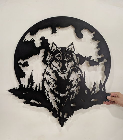 Настенный декор из металла "Волк одиночка"