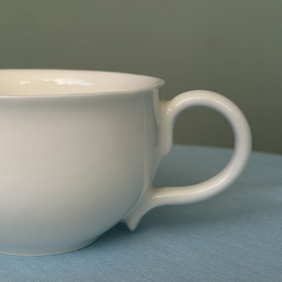 Чашка ручной работы из китайского фарфора белая