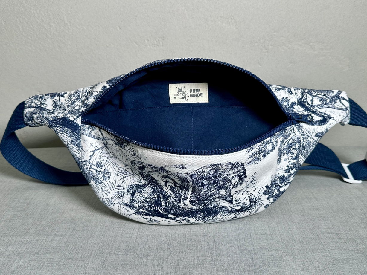 Поясная сумочка из уплотненного денима с принтом "Джунгли" синяя