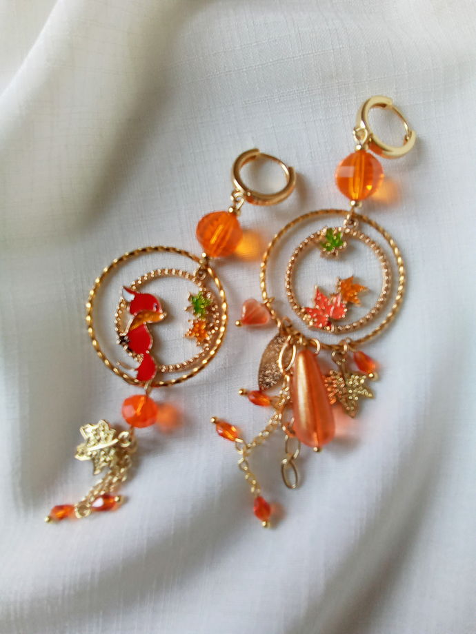 Оранжевые длинные женские асимметричные серьги "Лисёнок"