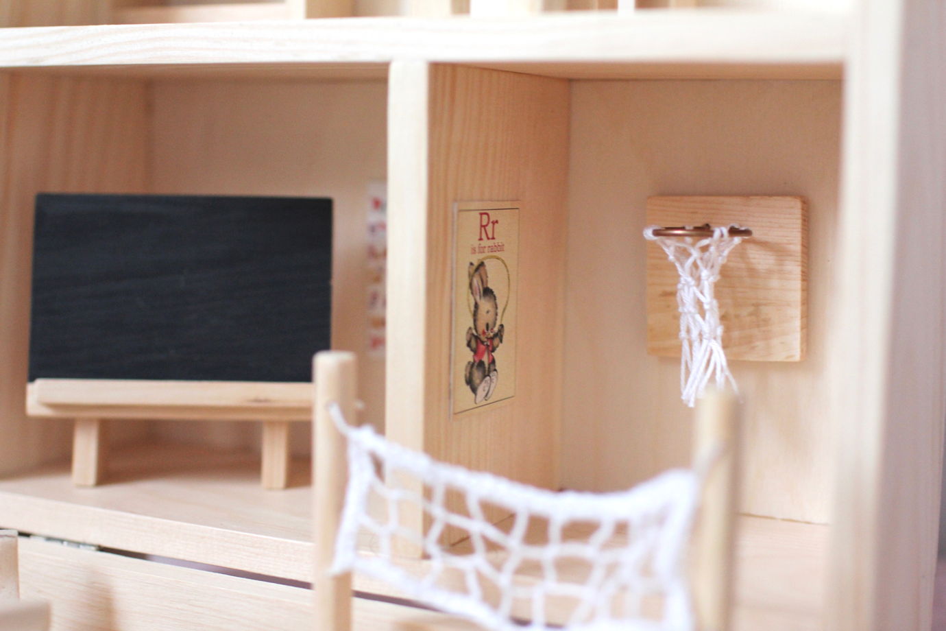 Деревянный кукольный домик - чемоданчик - Школа - для кукол Лол, Сильваниан