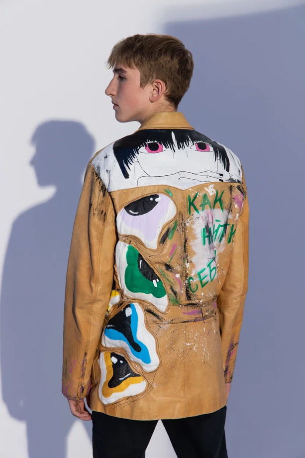 Дизайнерская кожаная куртка коричневого цвета с ручной росписью и 3D глазами в единственном экземпляре | мужская куртка| прямого силуэта с карманами | осень весна лето