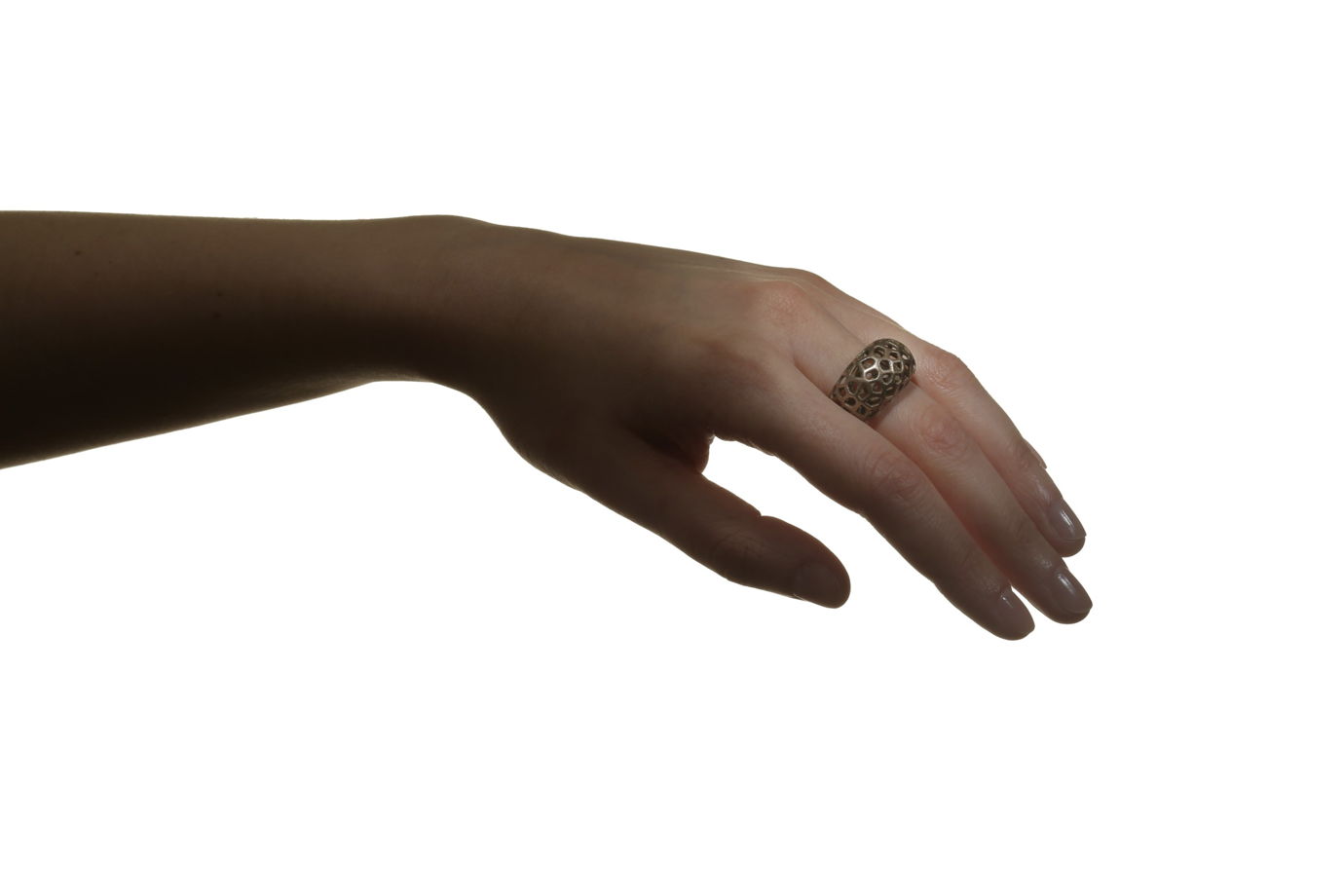 Дизайнерское стальное геометричное кольцо Voronoi с перфорацией
