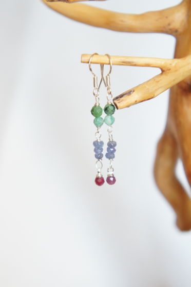 Серьги цоизит изумруд танзанит рубин