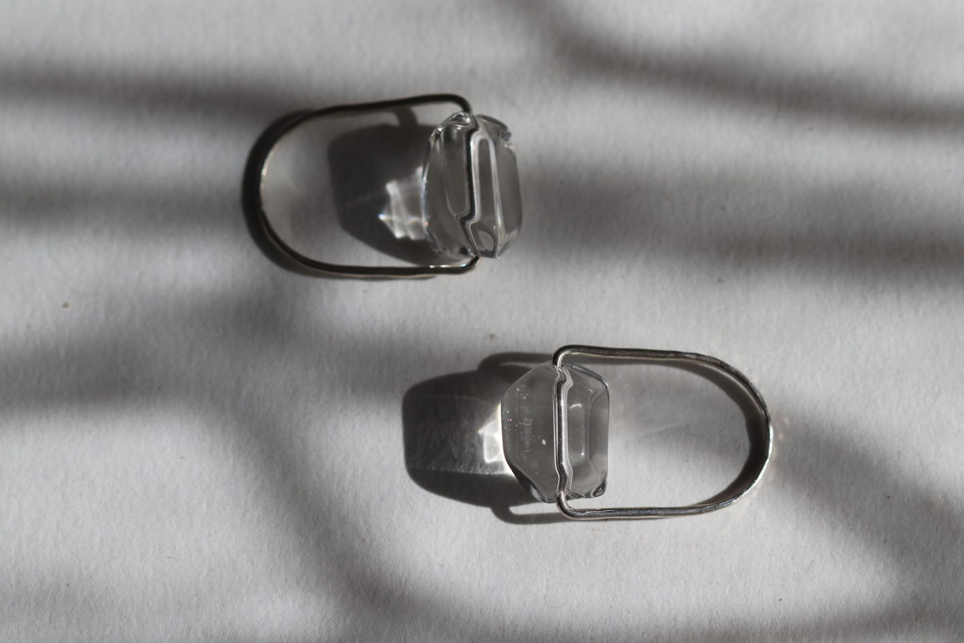 Кольцо из серебра с хрусталем