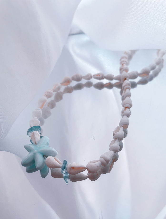 Синее летнее море