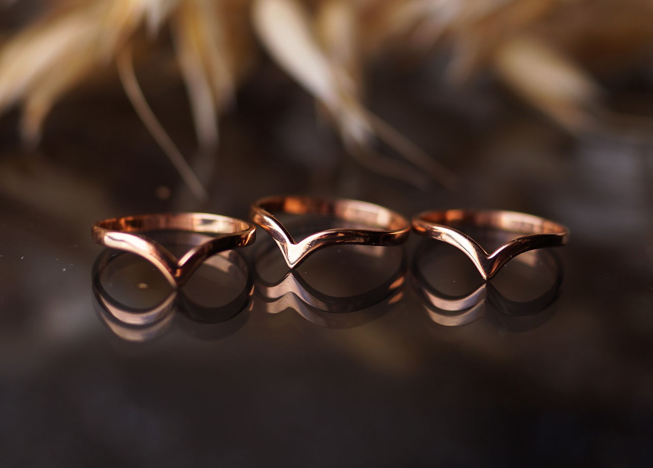 Серебряное кольцо на фалангу с покрытием золотом галочка или прямое