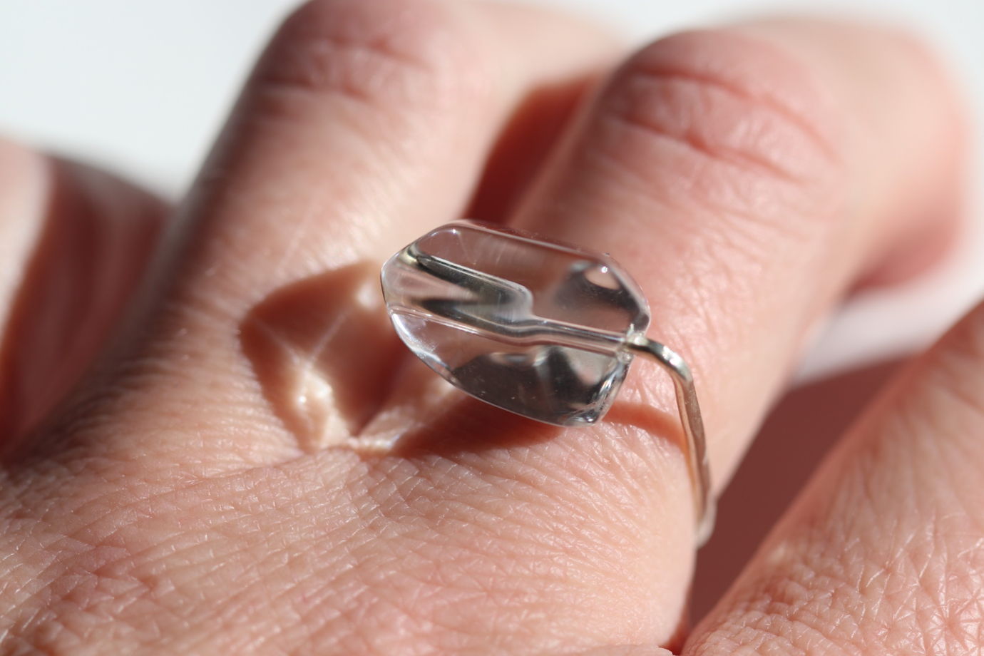 Кольцо из серебра с хрусталем