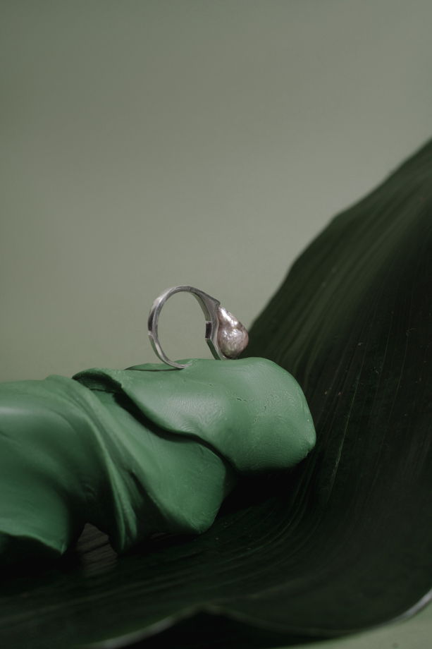 Серебряное кольцо IMperfection с жемчугом Касуми