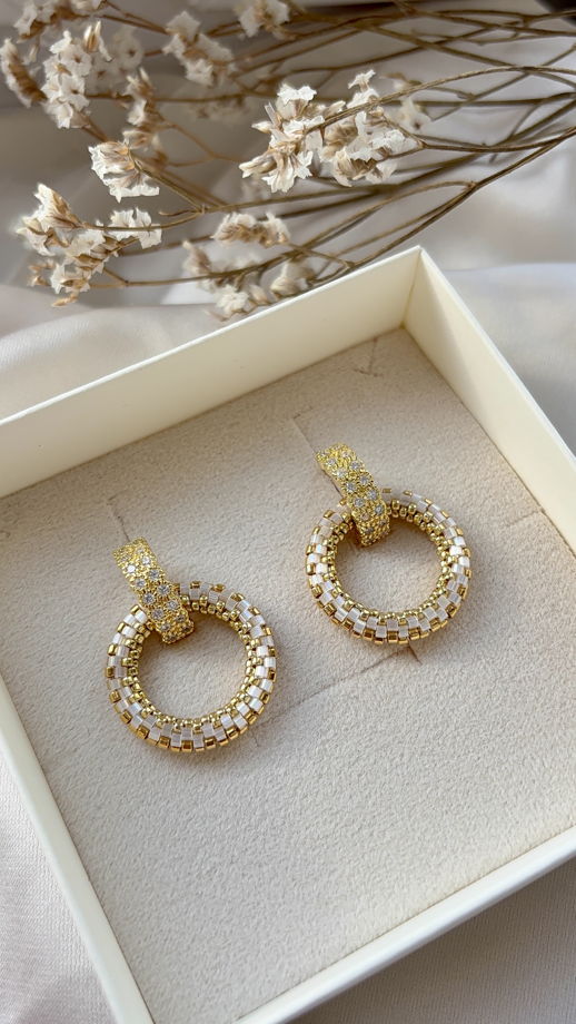 Серьги кольца из бисера