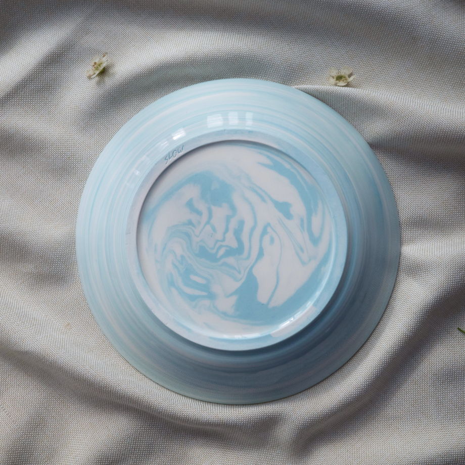 Тарелка глубокая бело-голубая, "Нерияги"