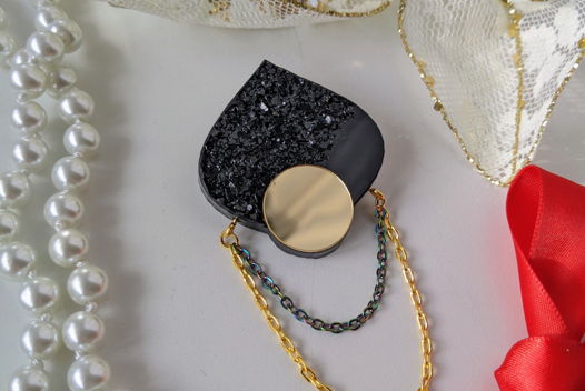 Брошь-кокошник из эпоксидной смолы