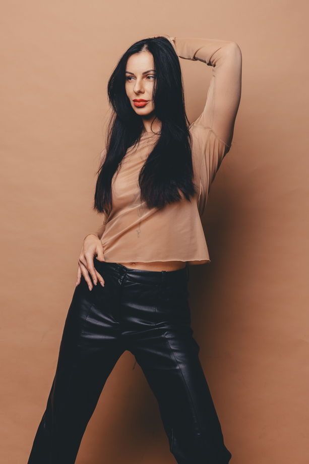 Базовый лонгслив Nude из сетки-стрейч