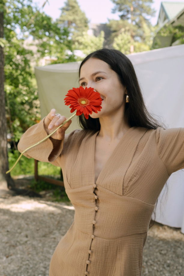 Платье Сандра в песочном цвете