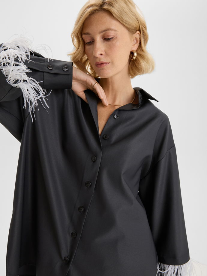 темно-серая рубашка из итальянской шерсти LORIE с отделкой из перьев