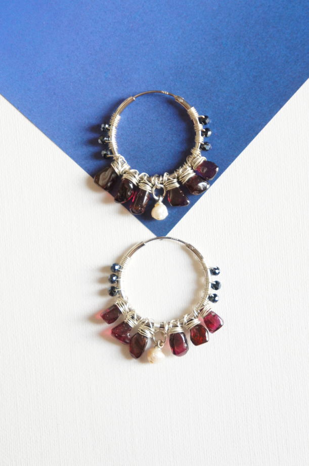 Серьги кольца конго плетеные wire wrapped из проволоки серебро гранат жемчуг