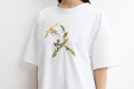 Футболка с авторской вышивкой