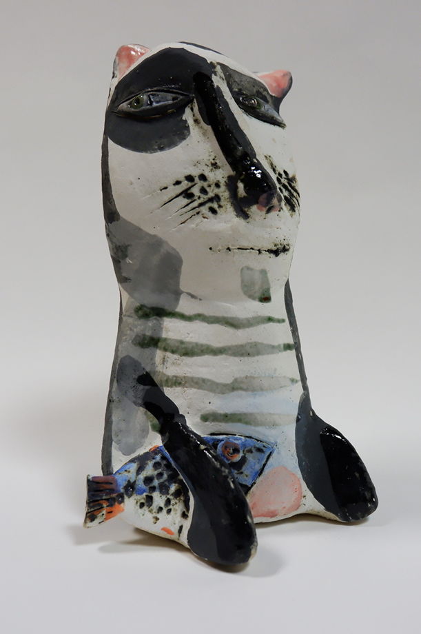 Керамическая скульптура "Котик с рыбкой"