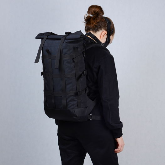 Черный рюкзак с внешней системой креплений и усиленным дном из x-pac КАРГО