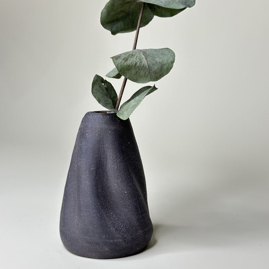 Ваза керамическая ручной работы маленькая "Вулкан"