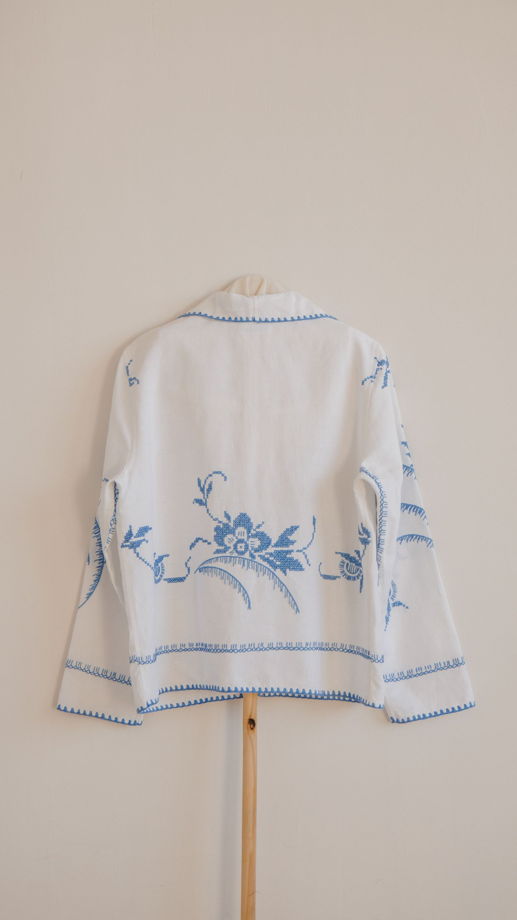 Белая Рубашка с Синей Вышивкой 2/White with Blue Embroidery Long Sleeve Shirt 2
