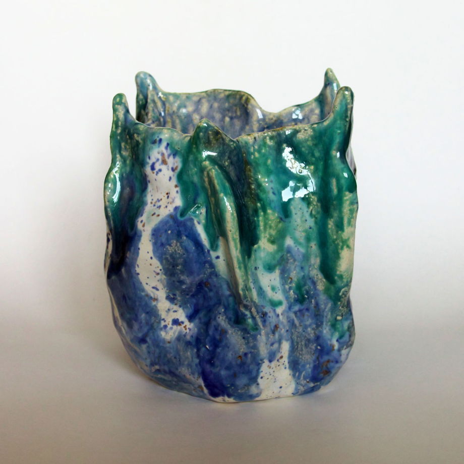 Керамическая ваза для цветов или сухоцветов "Холодный огонь" синяя
