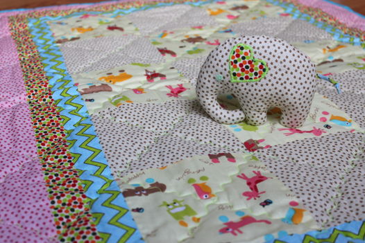 Одеялко и игрушка для новорожденных "Веселые  животные"