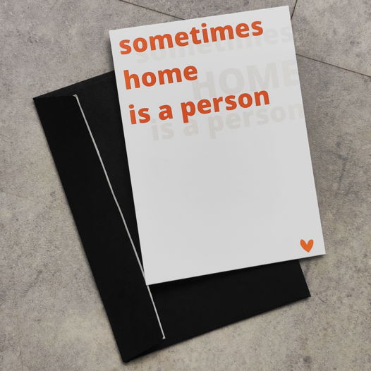 Открытка «Sometimes home is a person» (Иногда дом – это человек) с черным конвертом